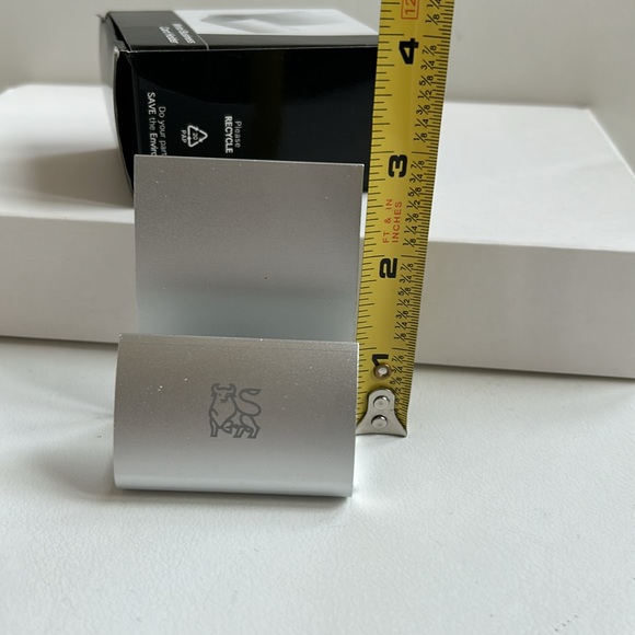 Merrill Bull Logo Metal Business Card Holder - Picture 5 of 6